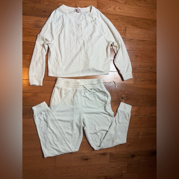 Victoria's Secret Other - Victoria’s Secret Ribbed Pajama Set